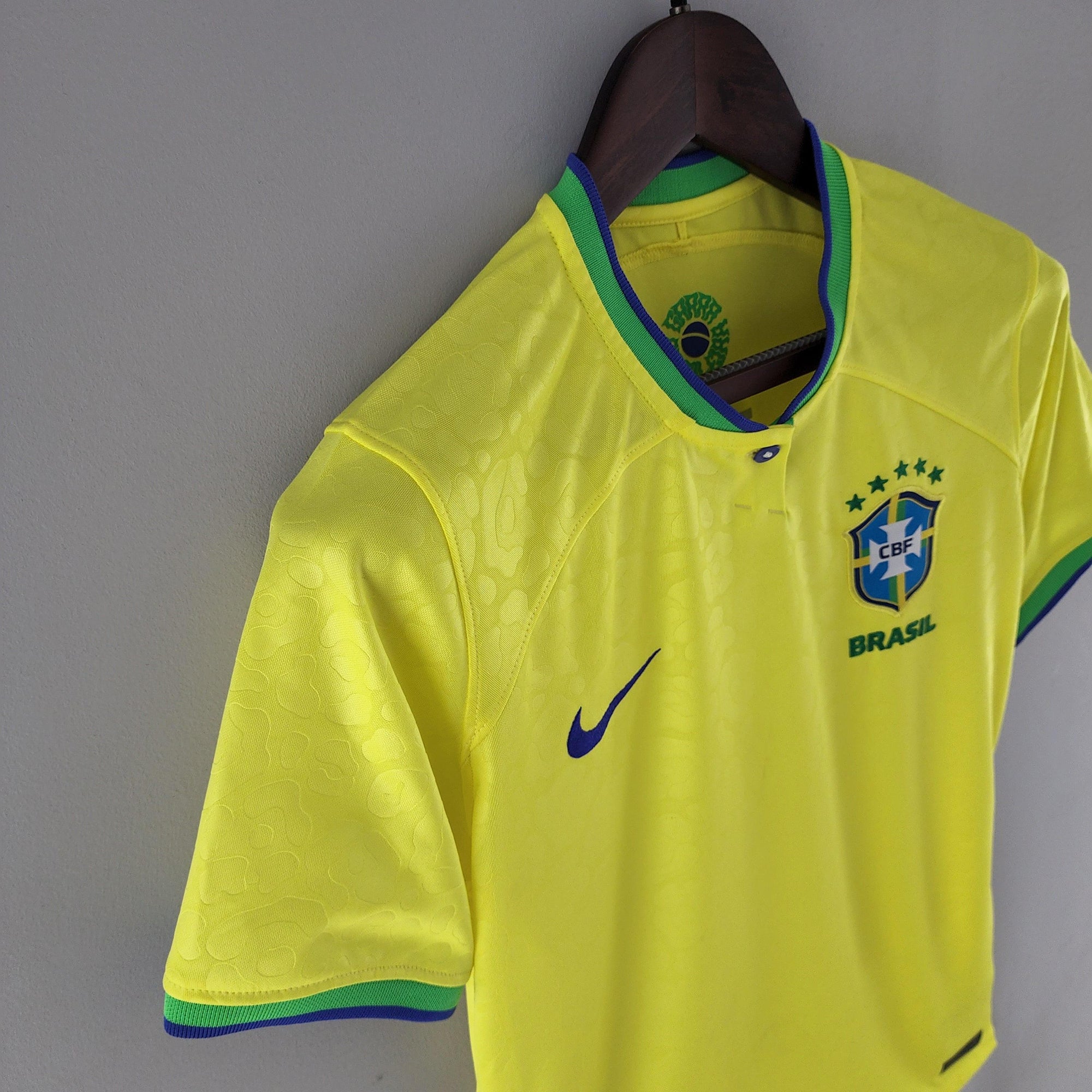 Camisa Seleção Brasil I 22/23 Nike - Amarelo - (Feminina)
