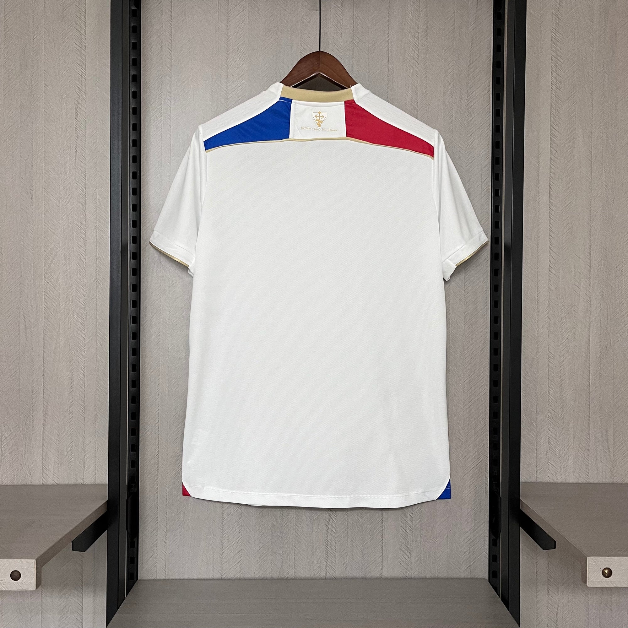 Camisa Fortaleza II 2025 Branca com detalhes