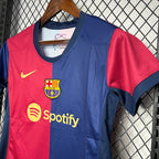 Camisa Barcelona Casa l 24/25 Azul e Vermelho - (Feminina)