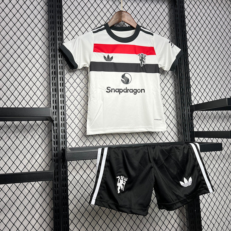 Kit Infantil Manchester United 24/25 - Branco e Vermelho