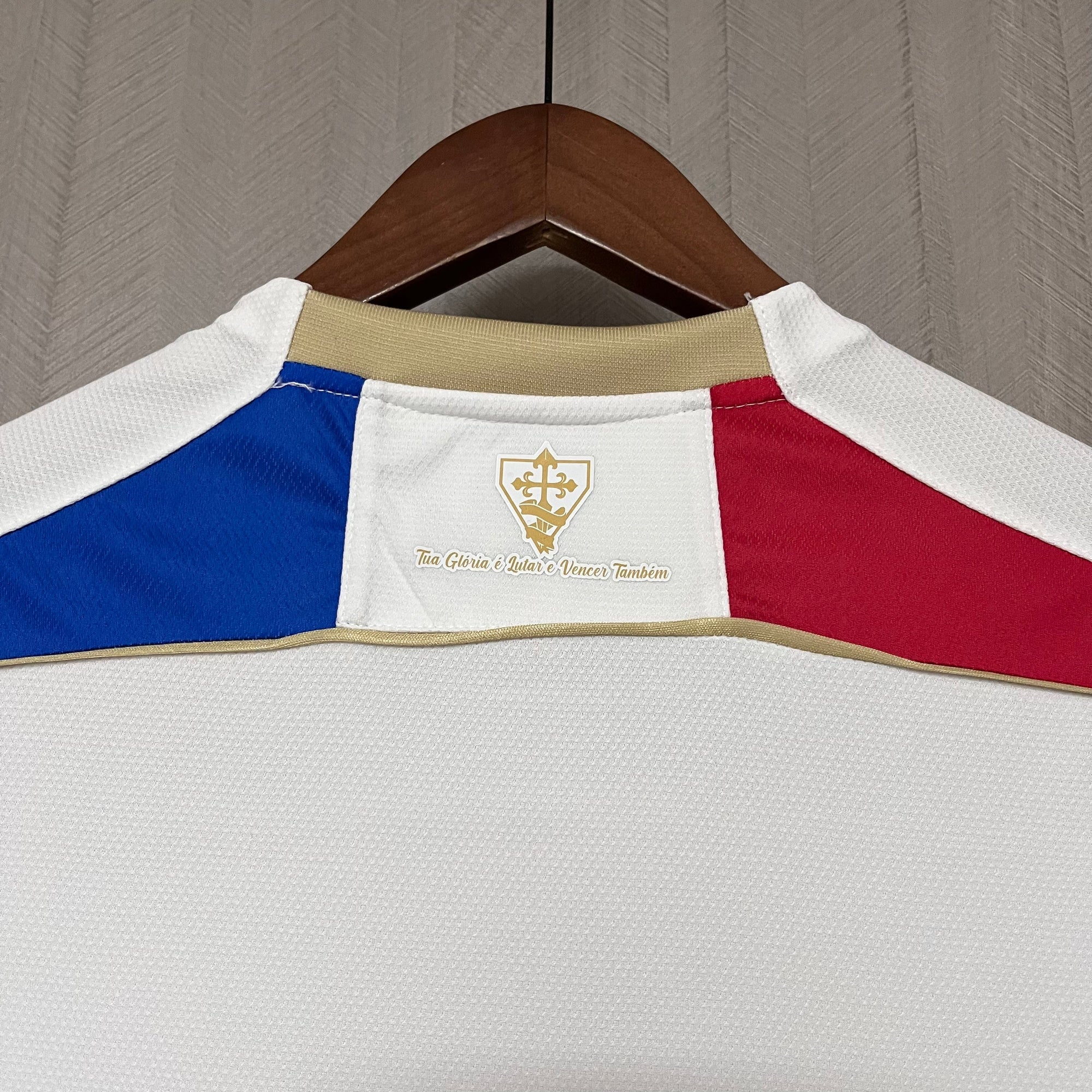 Camisa Fortaleza II 2025 Branca com detalhes